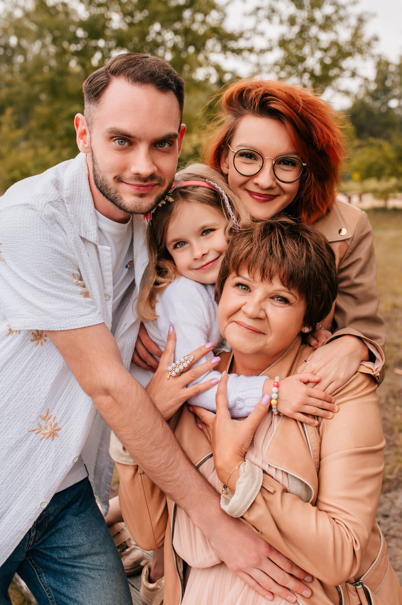 Sesja-Rodzinna-fotograf-lodz-w-plenerze-natalia-razniak-mgnienie-fotografia